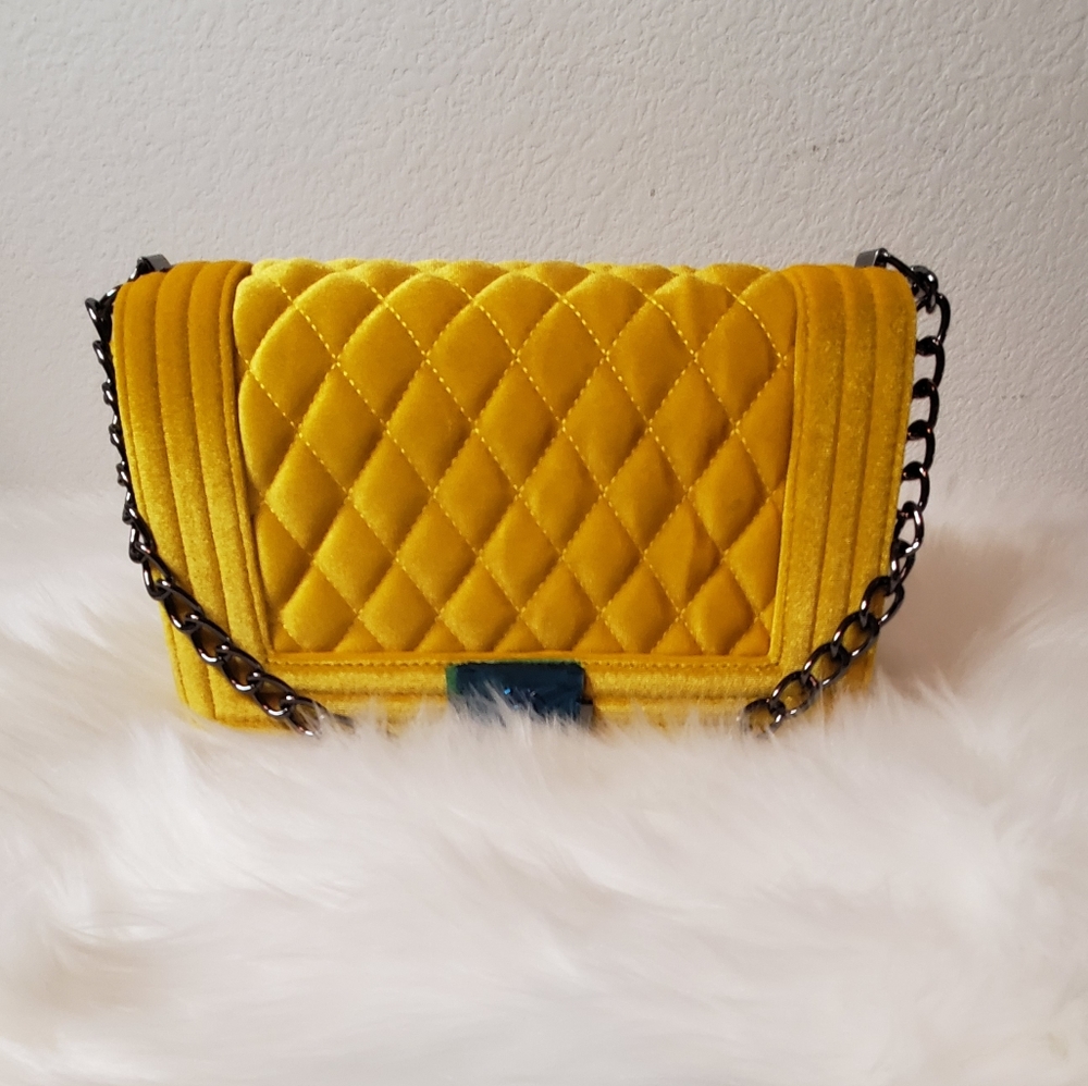 Purses - Picture 7 of 8